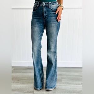 NWT - Judy Blue - Tummy Control High-Waisted Flare Denim Jeans - Woman's 0/24